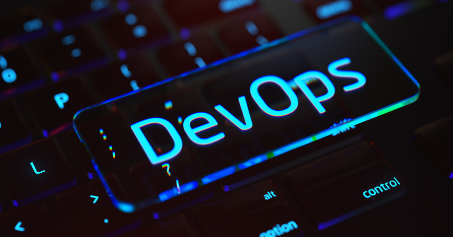 DevOps wording on a keyboard